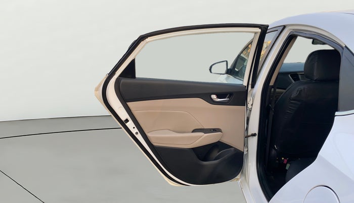 2018 Hyundai Verna 1.6 VTVT SX O, Petrol, Manual, 75,339 km, LHS Rear Door