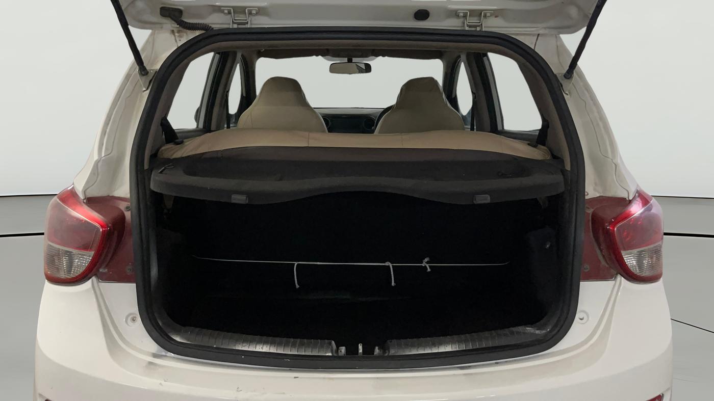 2016 Hyundai Grand i10 MAGNA AT 1.2 KAPPA VTVT, Petrol, Automatic, 72,832 km, Boot Open Zoomed View