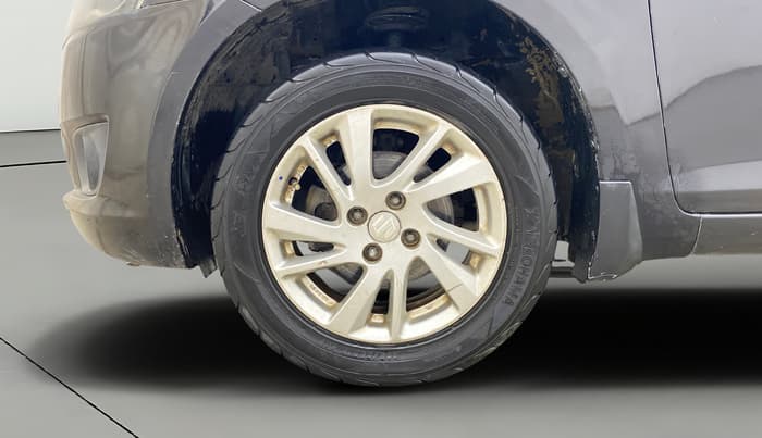 2014 Maruti Swift ZXI, Petrol, Manual, 98,973 km, Left Front Wheel