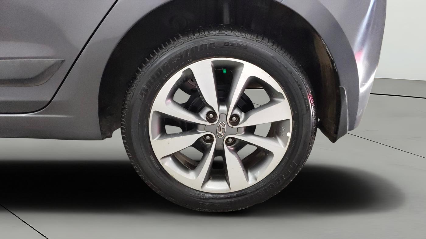 2015 Hyundai Elite i20 ASTA 1.2, Petrol, Manual, 31,991 km, Left Rear Wheel
