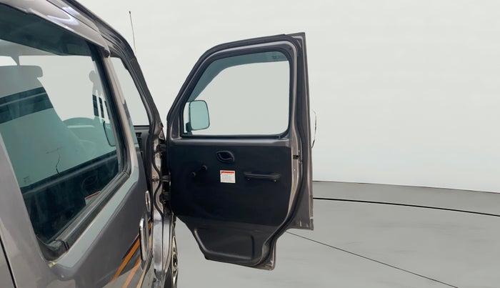 2022 Maruti Eeco 5 STR AC CNG (O), CNG, Manual, 24,381 km, RHS Front Door