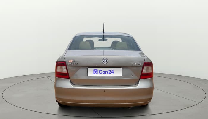2016 Skoda Rapid AMBITION 1.6 MPI MT, Petrol, Manual, 85,761 km, Back/Rear