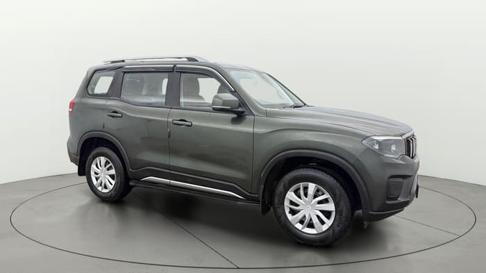 2023 Mahindra SCORPIO-N Z6 DIESEL MT 2WD 7 STR, Diesel, Manual, 37,915 km, Right Front Diagonal