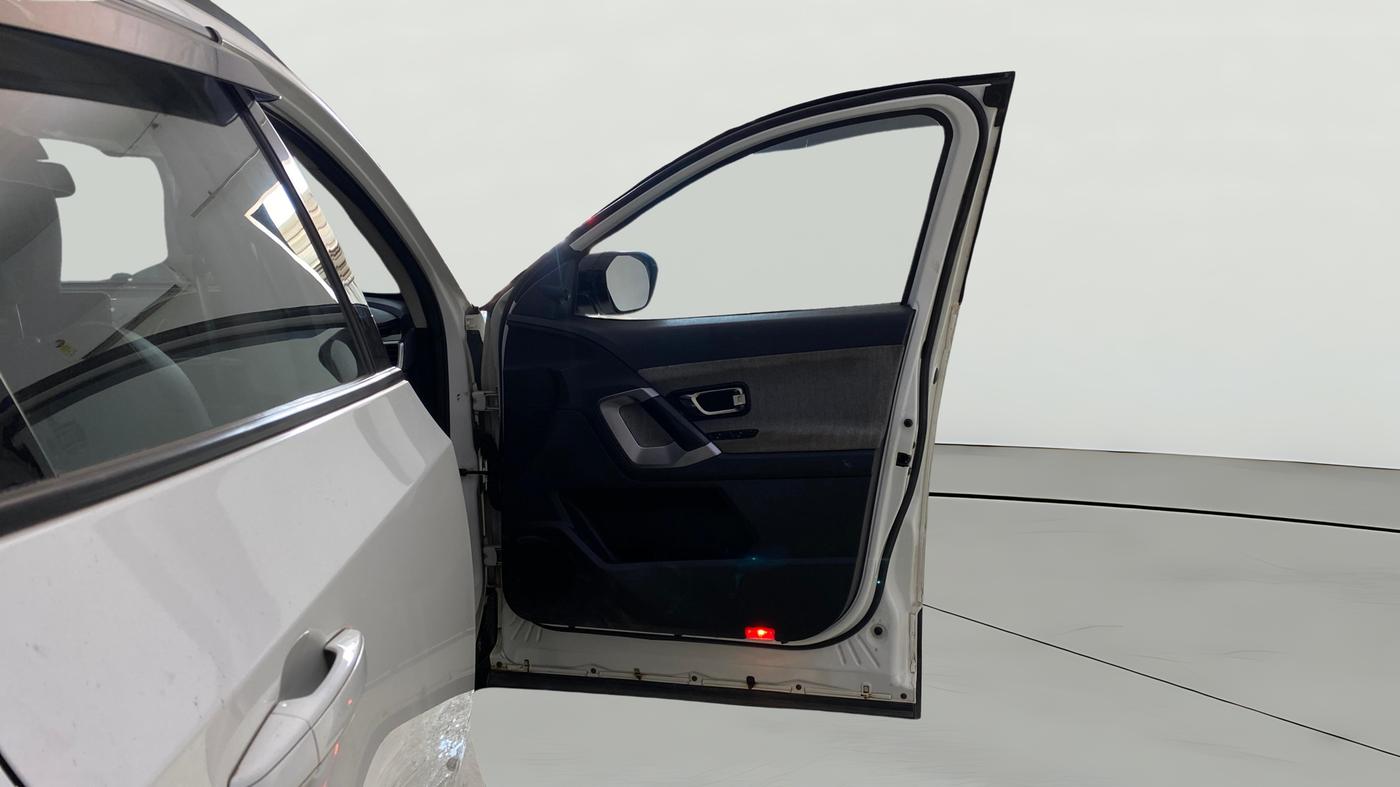 2024 Tata Harrier PURE PLUS, Diesel, Manual, 35,041 km, RHS Front Door