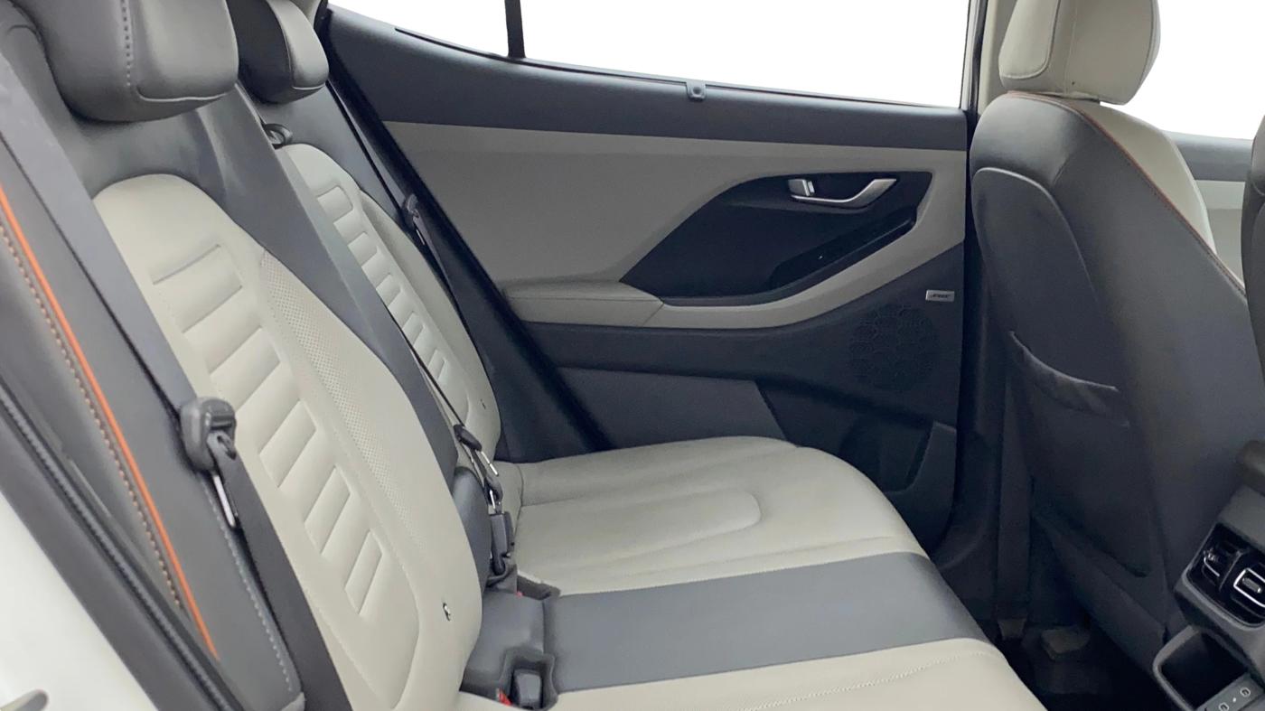 2024 Hyundai Creta SX (O) IVT 1.5 PETROL, Petrol, Automatic, 24,755 km, Right Side Rear Door Cabin