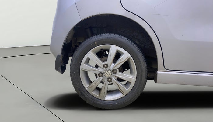 2014 Maruti Wagon R Stingray VXI, Petrol, Manual, 31,639 km, Right Rear Wheel
