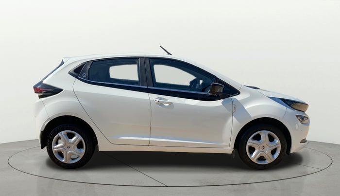 2023 Tata ALTROZ XT PETROL, Petrol, Manual, 27,189 km, Right Side View
