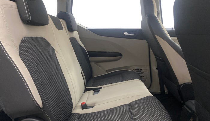 2020 Renault TRIBER RXZ, Petrol, Manual, 30,005 km, Right Side Rear Door Cabin