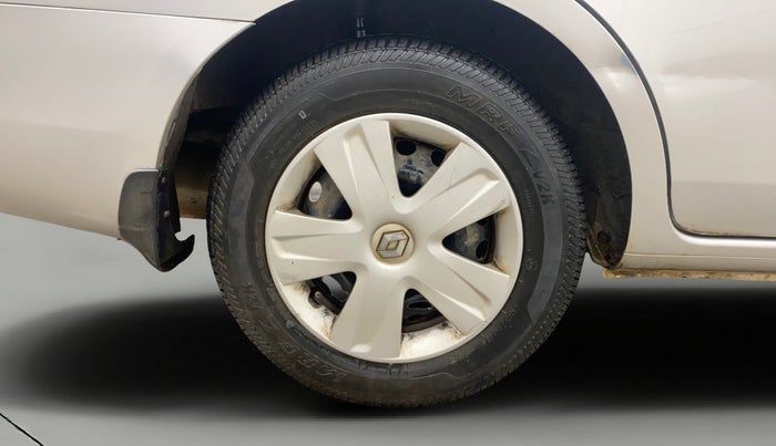 2013 Renault Scala RXE DIESEL, Diesel, Manual, 1,18,187 km, Right Rear Wheel