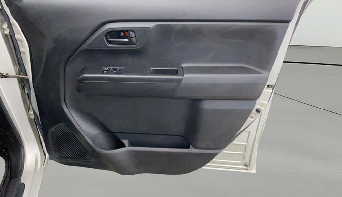 2020 Maruti New Wagon-R LXI 1.0, Petrol, Manual, 25,539 km, Driver Side Door Panels Control