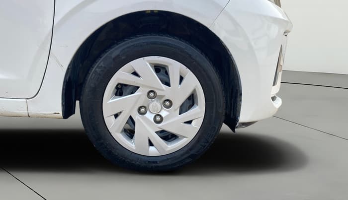 2024 Hyundai GRAND I10 NIOS MAGNA 1.2 KAPPA VTVT, Petrol, Manual, 27,083 km, Right Front Wheel