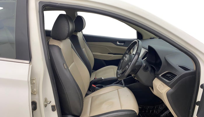 2017 Hyundai Verna 1.6 VTVT SX (O) AT, Petrol, Automatic, 71,150 km, Right Side Front Door Cabin