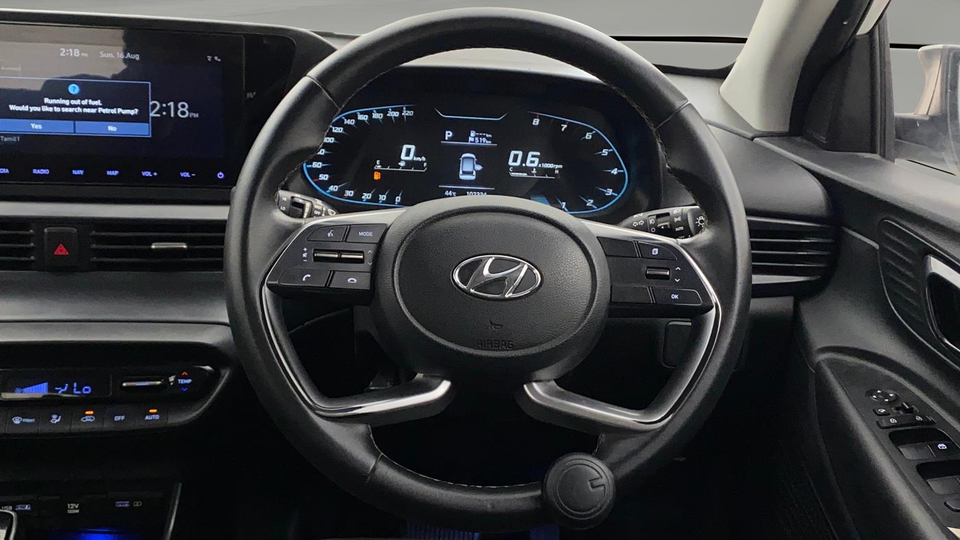 2021 Hyundai NEW I20 ASTA 1.2 AT, Petrol, Automatic, 1,02,328 km, Steering Wheel Close Up