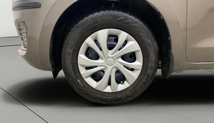 2022 Maruti Swift VXI, Petrol, Manual, 33,975 km, Left Front Wheel