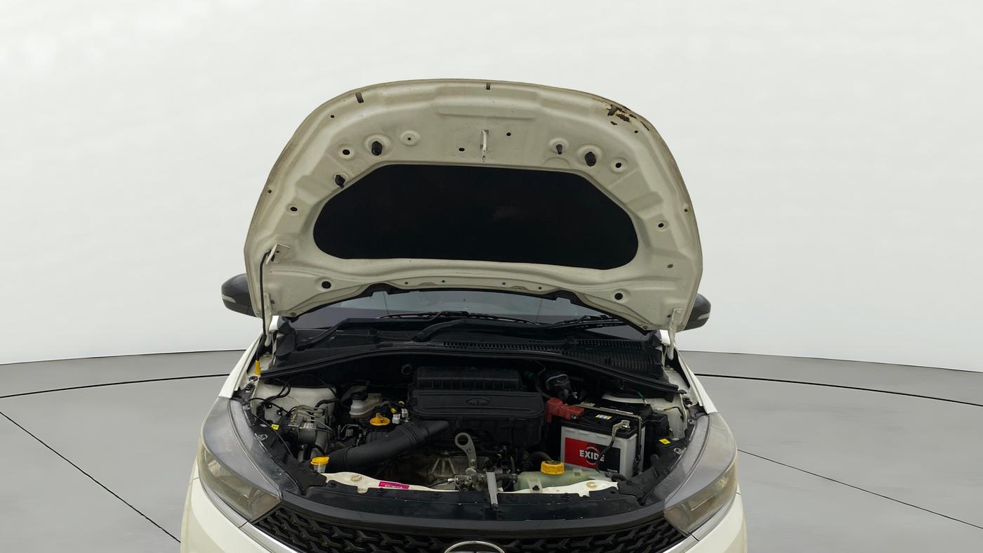 2023 Tata Tiago XT CNG, CNG, Manual, 31,900 km, Open Bonet