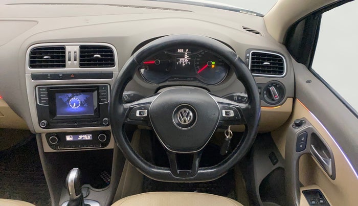 2017 Volkswagen Vento HIGHLINE 1.5 AT, Diesel, Automatic, 1,27,571 km, Steering Wheel Close Up