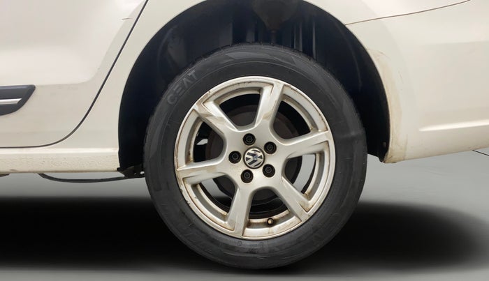 2012 Volkswagen Vento HIGHLINE 1.6 MPI, Petrol, Manual, 1,07,051 km, Left Rear Wheel