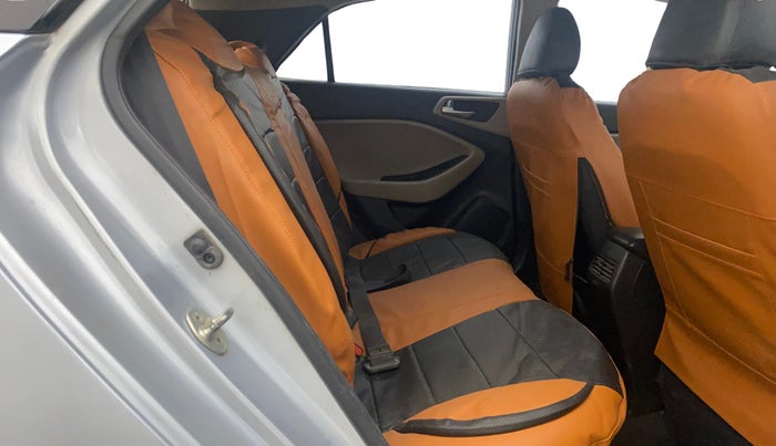 2019 Hyundai Elite i20 MAGNA PLUS 1.2, Petrol, Manual, 86,942 km, Right Side Rear Door Cabin