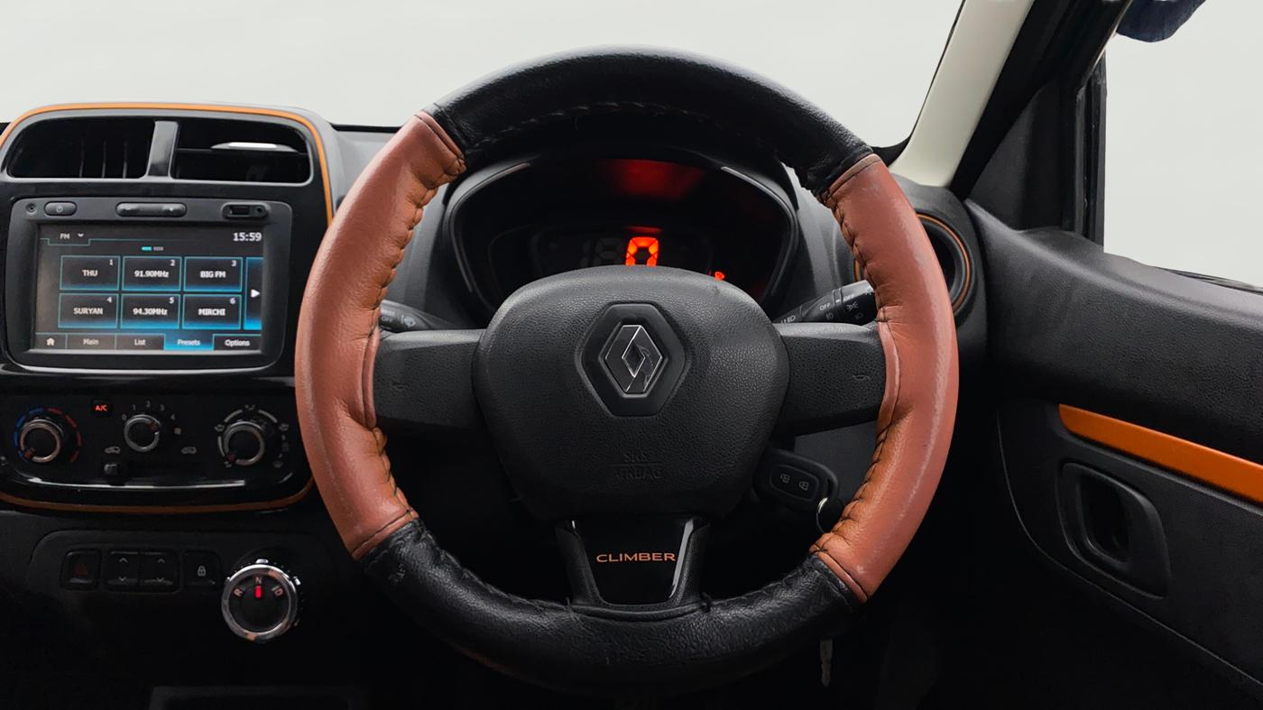 2017 Renault Kwid CLIMBER 1.0 AMT, Petrol, Automatic, 63,511 km, Steering Wheel Close Up
