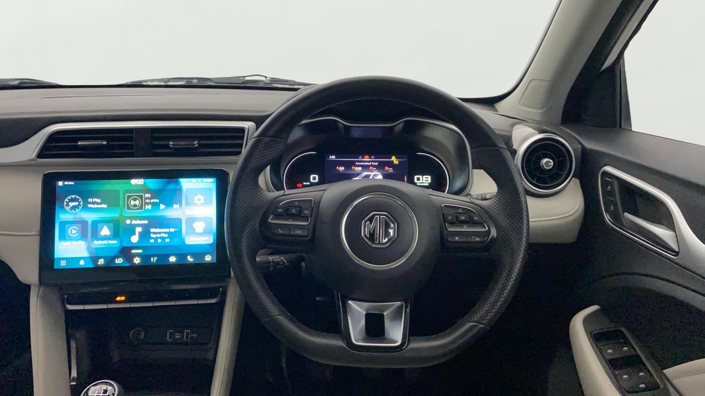 2025 MG ASTOR Select 1.5 MT (Ivory), Petrol, Manual, 4,896 km, Steering Wheel Close Up