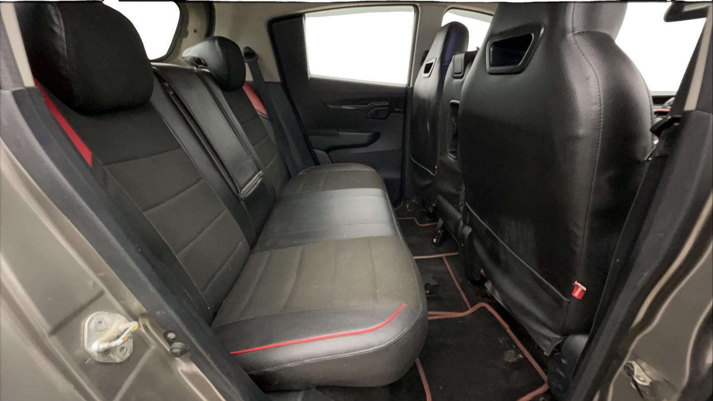 2017 Mahindra KUV 100 NXT K8 P 6 STR, Petrol, Manual, 54,683 km, Right Side Rear Door Cabin