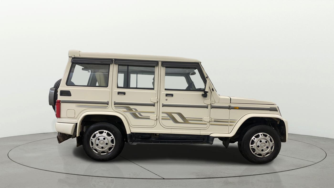 2023 Mahindra Bolero B6, Diesel, Manual, 30,585 km, Right Side View