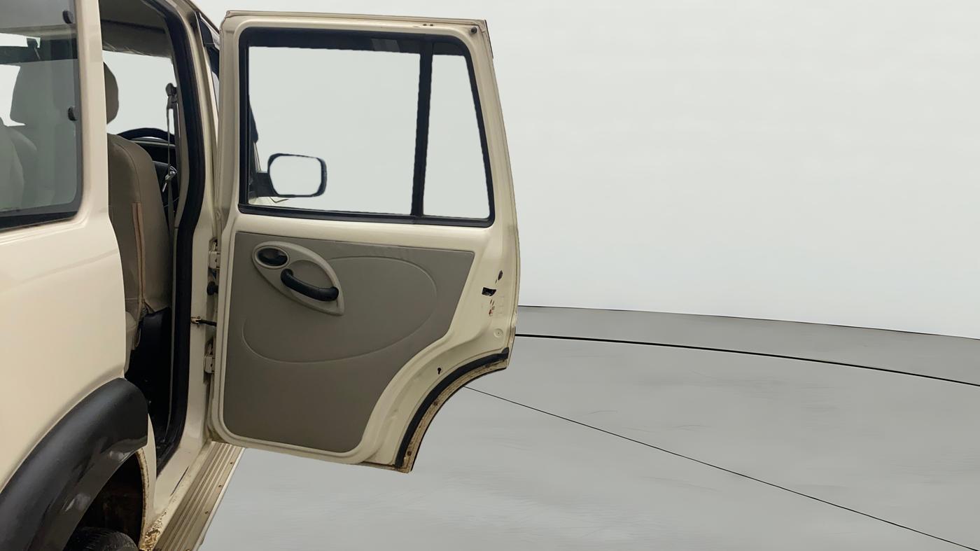 2021 Mahindra Scorpio S3 PLUS, Diesel, Manual, 1,47,126 km, RHS Rear Door