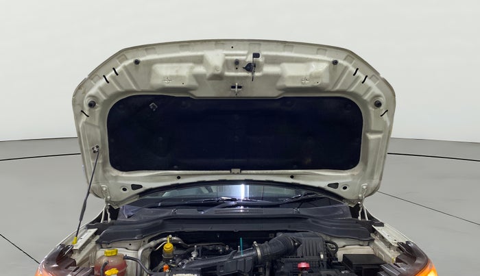 2021 Mahindra XUV300 W8 1.2 PETROL, Petrol, Manual, 67,830 km, Open Bonet