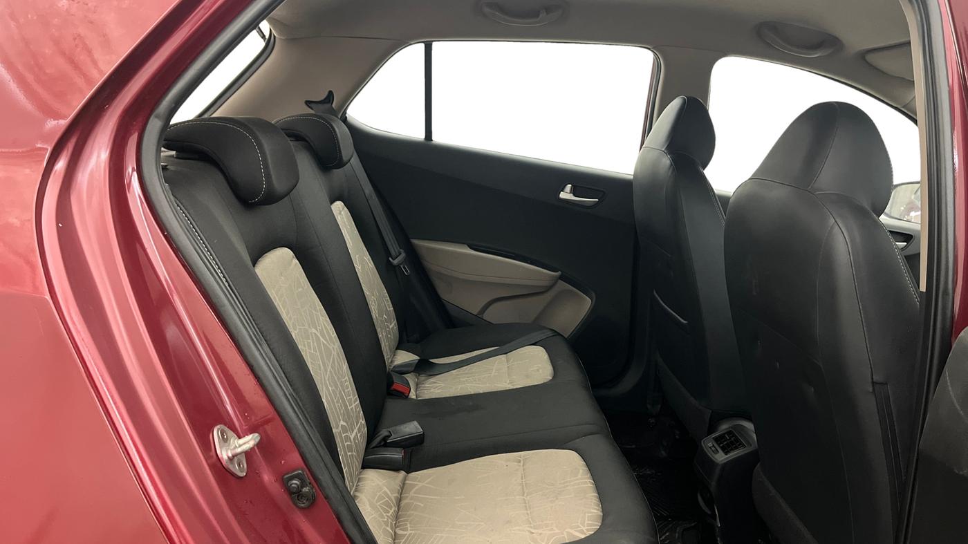 2016 Hyundai Grand i10 ASTA AT 1.2 KAPPA VTVT, Petrol, Automatic, 60,647 km, Right Side Rear Door Cabin