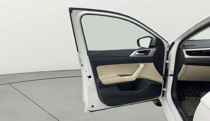 2023 Volkswagen VIRTUS TOPLINE TSI 1.0 MT, Petrol, Manual, 45,319 km, LHS Front Door