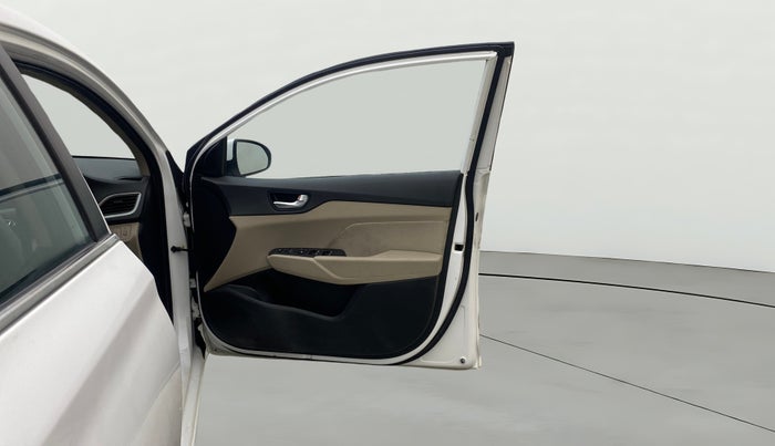 2019 Hyundai Verna 1.6 VTVT SX, Petrol, Manual, 37,628 km, RHS Front Door