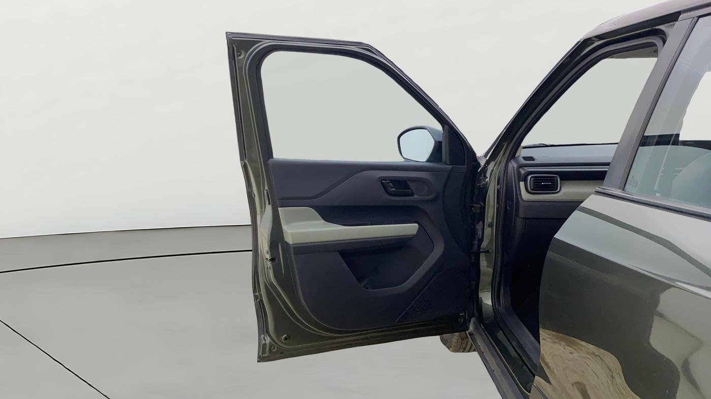 2023 Tata PUNCH ADVENTURE CAMO AMT, Petrol, Automatic, 29,413 km, LHS Front Door