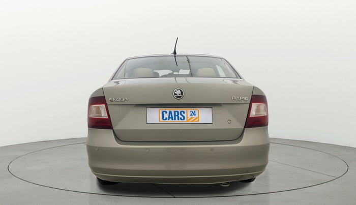2015 Skoda Rapid AMBITION 1.6 MPI MT, Petrol, Manual, 1,39,151 km, Back/Rear