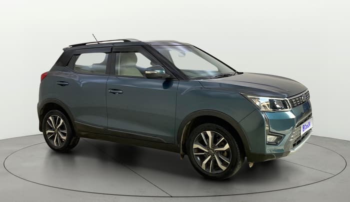 2019 Mahindra XUV300 W8 (O) 1.5 DIESEL AMT, Diesel, Automatic, 55,796 km, Right Front Diagonal