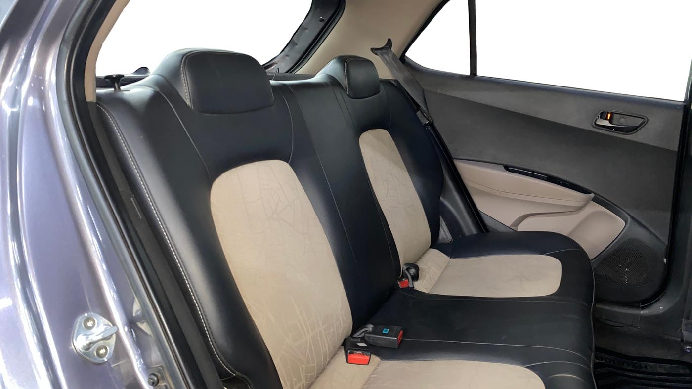 2017 Hyundai Grand i10 MAGNA 1.2 KAPPA VTVT, Petrol, Manual, 49,543 km, Right Side Rear Door Cabin