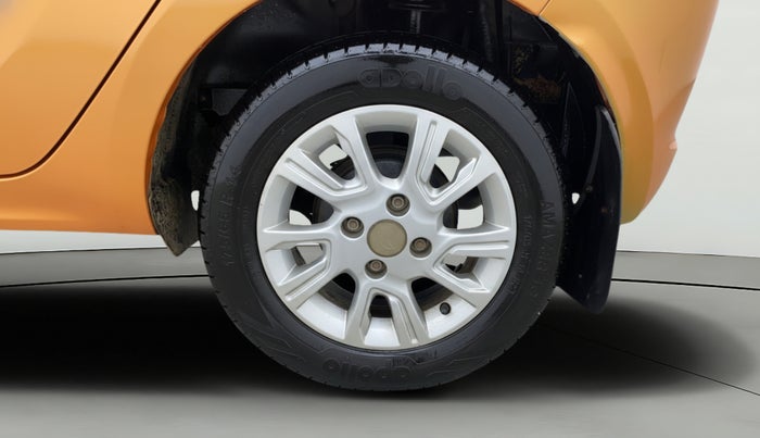 2016 Tata Tiago XZ PETROL, Petrol, Manual, 39,591 km, Left Rear Wheel