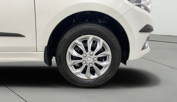 2017 Tata Tiago XT PETROL, Petrol, Manual, 61,022 km, Right Front Wheel