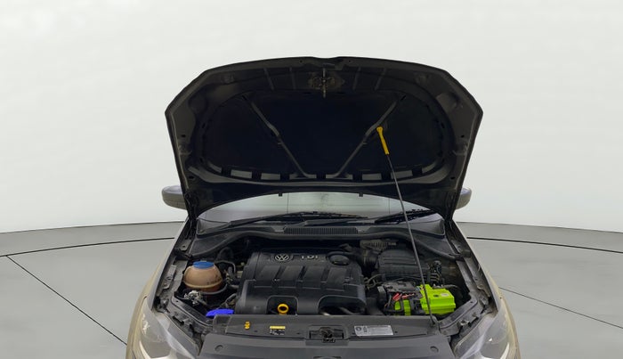 2014 Volkswagen Polo COMFORTLINE 1.5L, Diesel, Manual, 49,147 km, Open Bonet