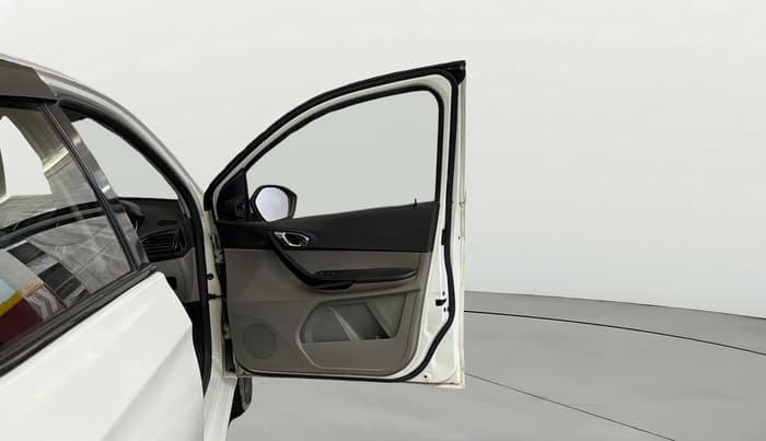 2018 Tata Tiago XZ PLUS PETROL, Petrol, Manual, 48,065 km, RHS Front Door