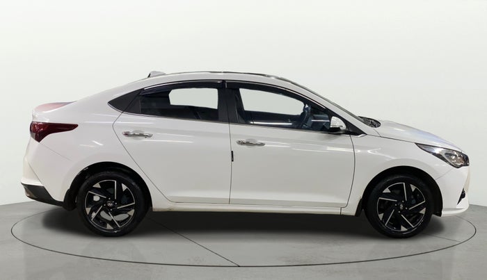 2022 Hyundai Verna SX (O)1.5 VTVT, Petrol, Manual, 45,558 km, Right Side View