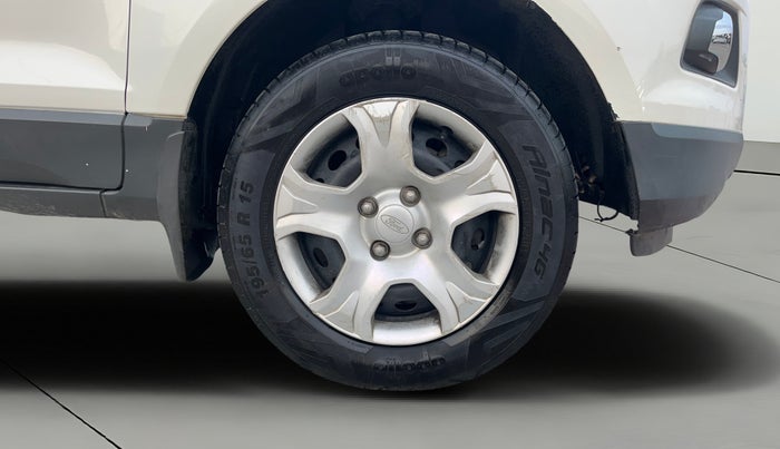 2013 Ford Ecosport TREND 1.5L PETROL, Petrol, Manual, 1,00,513 km, Right Front Wheel