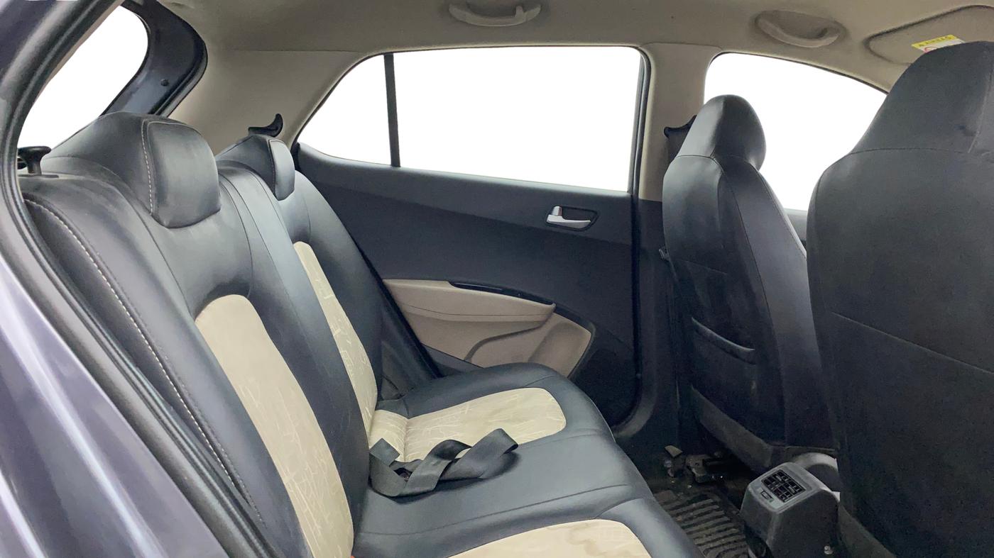 2017 Hyundai Grand i10 SPORTZ 1.2 KAPPA VTVT, Petrol, Manual, 55,414 km, Right Side Rear Door Cabin