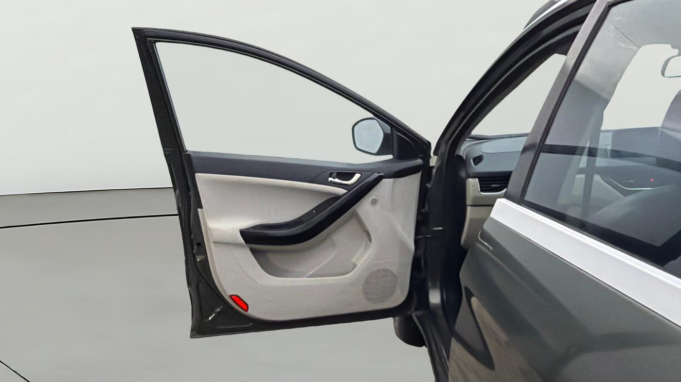 2022 Tata NEXON XZ PLUS (PREMIUM) PETROL JET, Petrol, Manual, 91,201 km, LHS Front Door