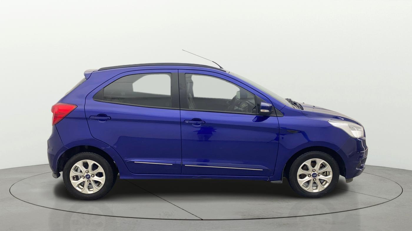2017 Ford New Figo TITANIUM 1.2 PETROL MT, Petrol, Manual, 77,672 km, Right Side View