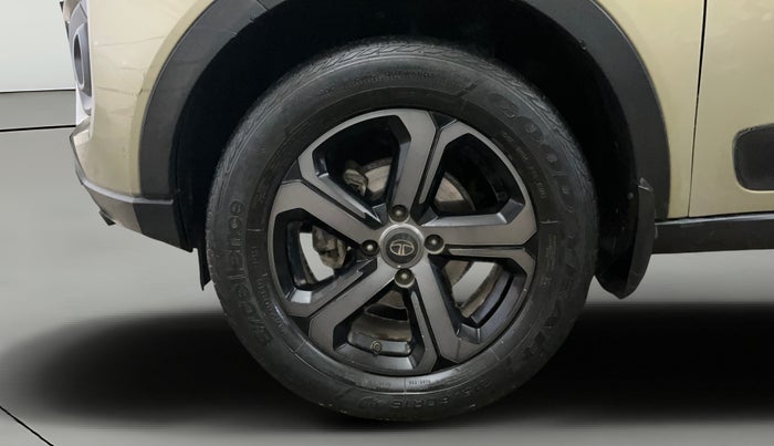 2022 Tata NEXON XZA PLUS DIESEL KAZIRANGA, Diesel, Automatic, 59,140 km, Left Front Wheel