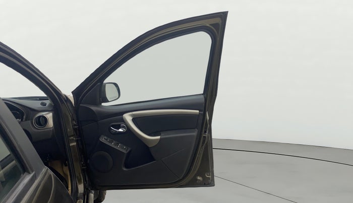 2021 Renault Duster RXZ 1.5 PETROL MT, Petrol, Manual, 56,423 km, RHS Front Door