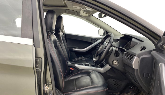 2020 Tata NEXON XM PETROL, Petrol, Manual, 30,947 km, Right Side Front Door Cabin