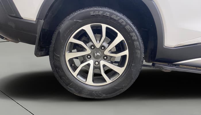 2023 Mahindra SCORPIO-N Z8 L PETROL AT 7 STR, Petrol, Automatic, 64,601 km, Right Rear Wheel