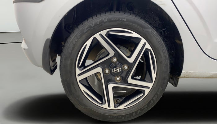 2023 Hyundai GRAND I10 NIOS ASTA AMT 1.2 KAPPA VTVT, Petrol, Automatic, 32,755 km, Right Rear Wheel