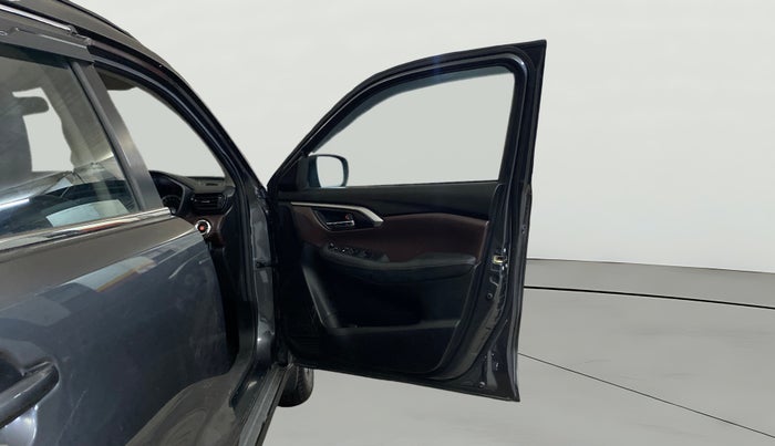 2024 Maruti Grand Vitara DELTA SMART HYBRID, Petrol, Manual, 9,386 km, RHS Front Door